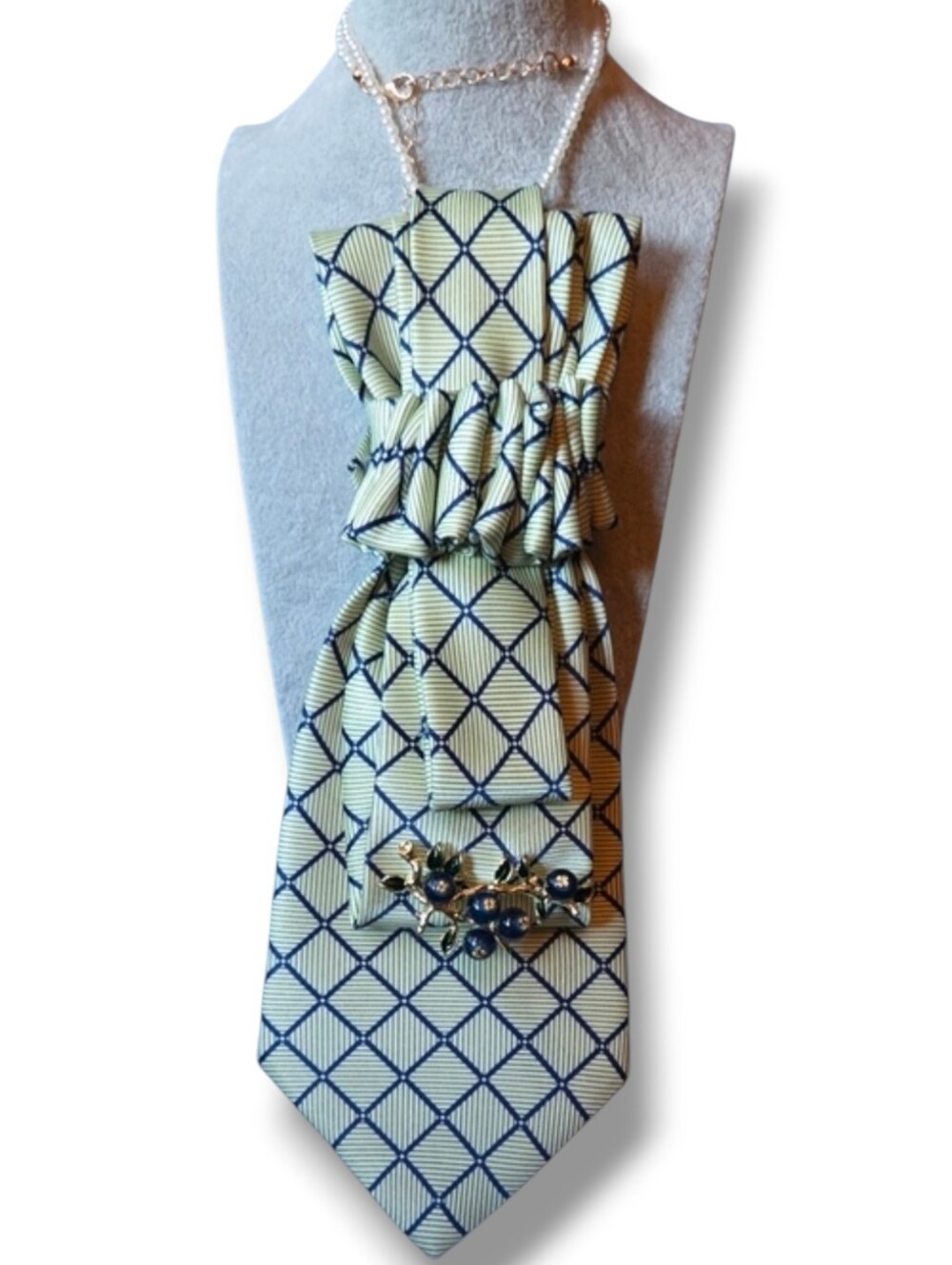 3/$60 Elegant Yellow & Navy Geometric Cravat With Blueberry Pin